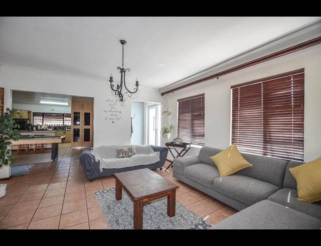 4 BEDROOM PROPERTY TO RENT IN DE TIJGER